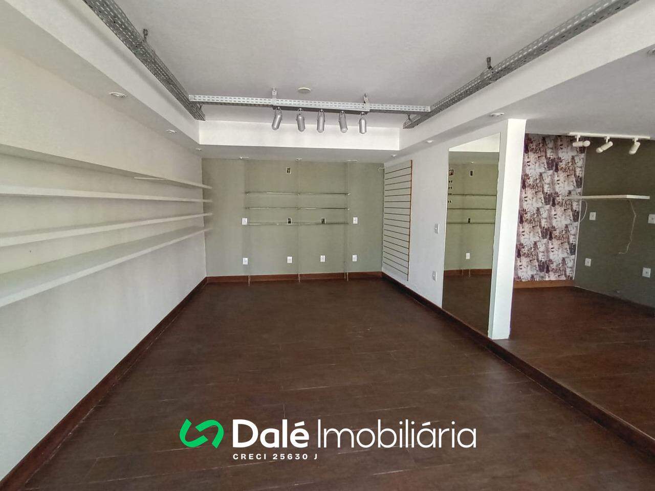 Sala para aluguel no Centro: 