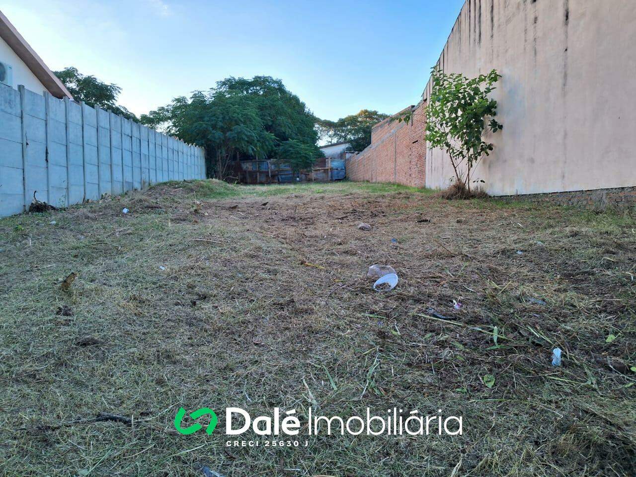 Terreno à venda no Santa Flora: 