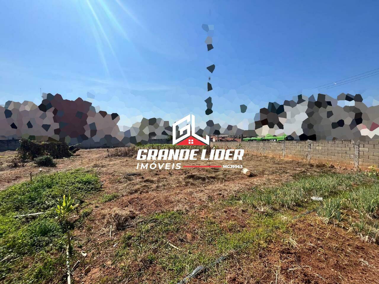 Lote à venda no Jardim Laguna: 