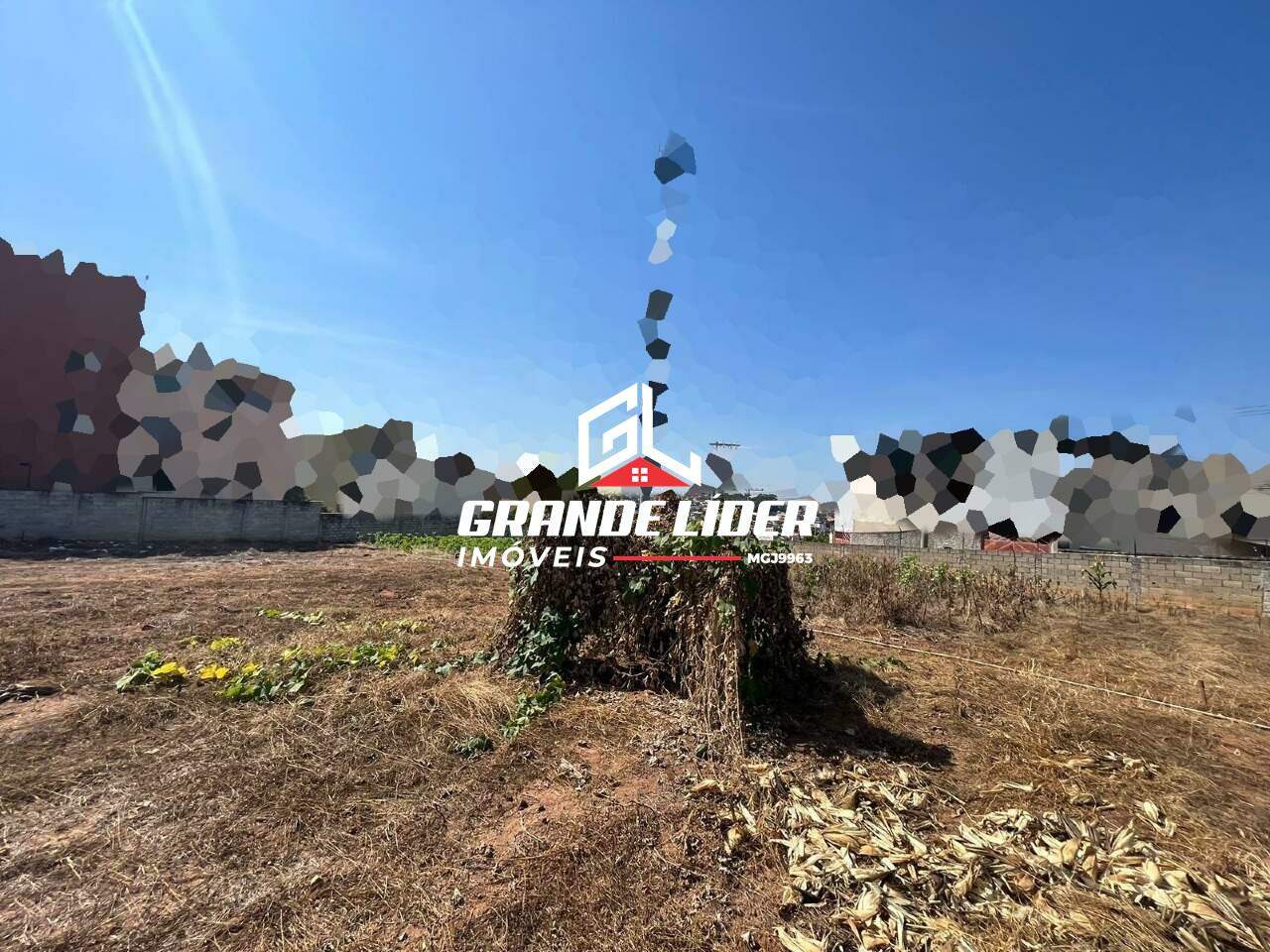 Lote à venda no Jardim Laguna: 