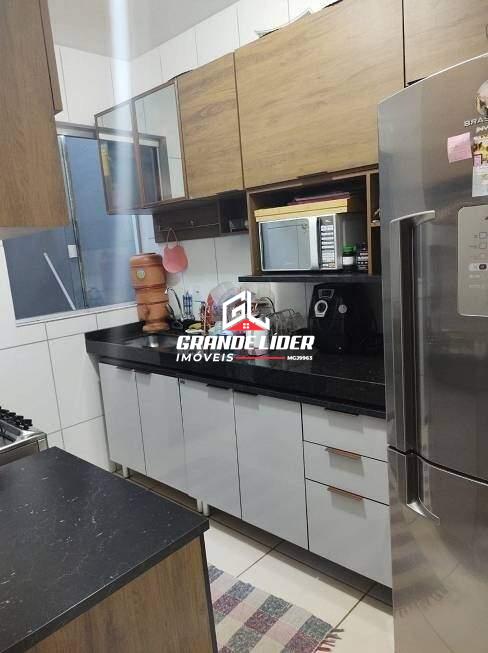 Casa Geminada à venda no Parque Duval de Barros: 