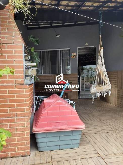 Casa Geminada à venda no Parque Duval de Barros: 