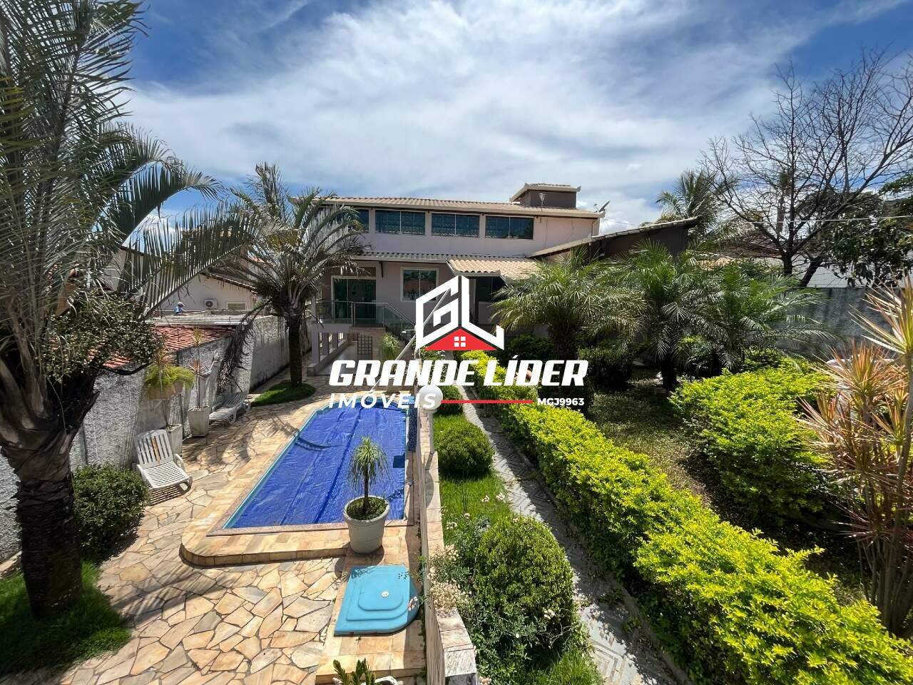 Casa à venda no Colonial: 