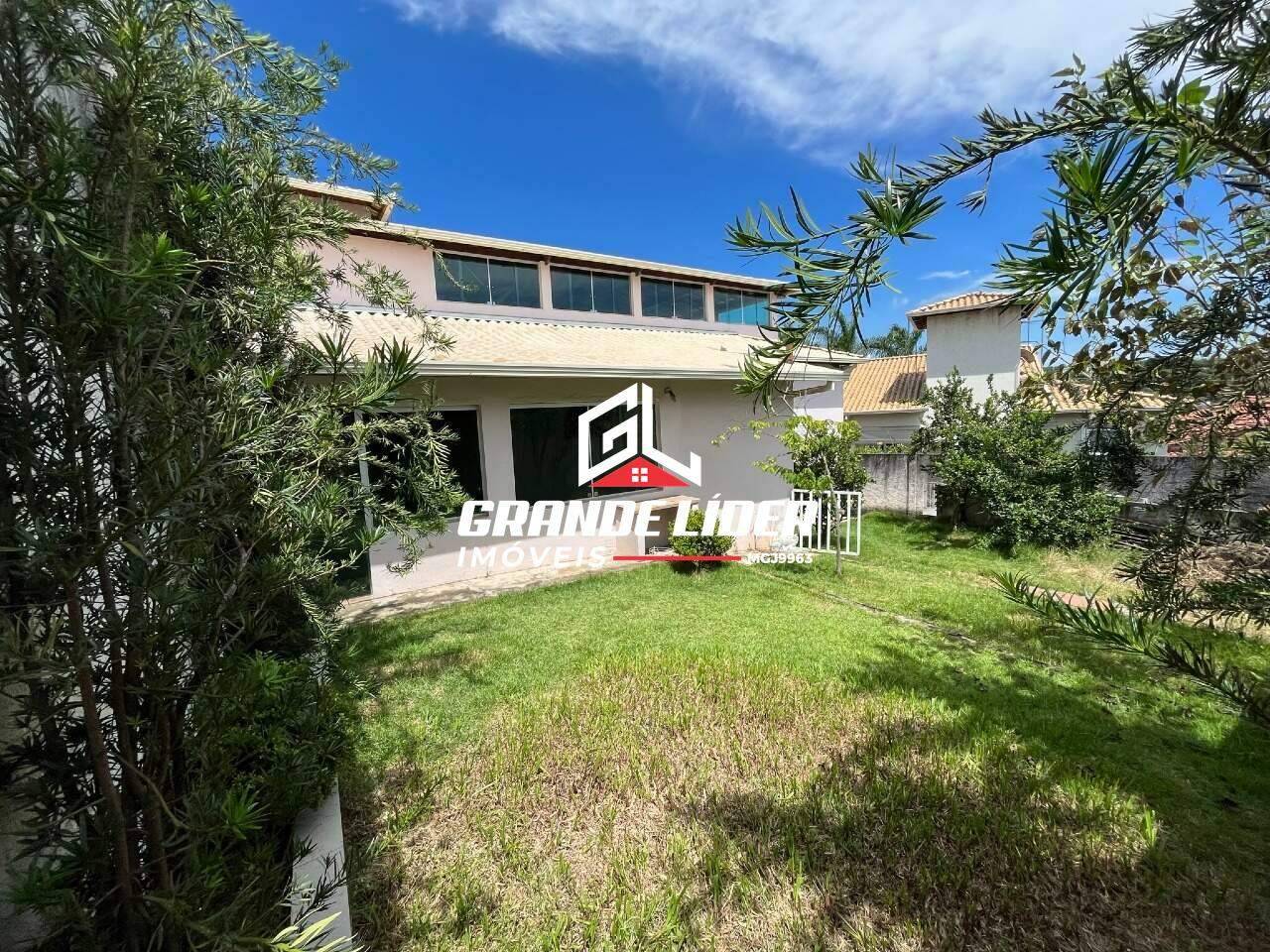 Casa à venda no Colonial: 