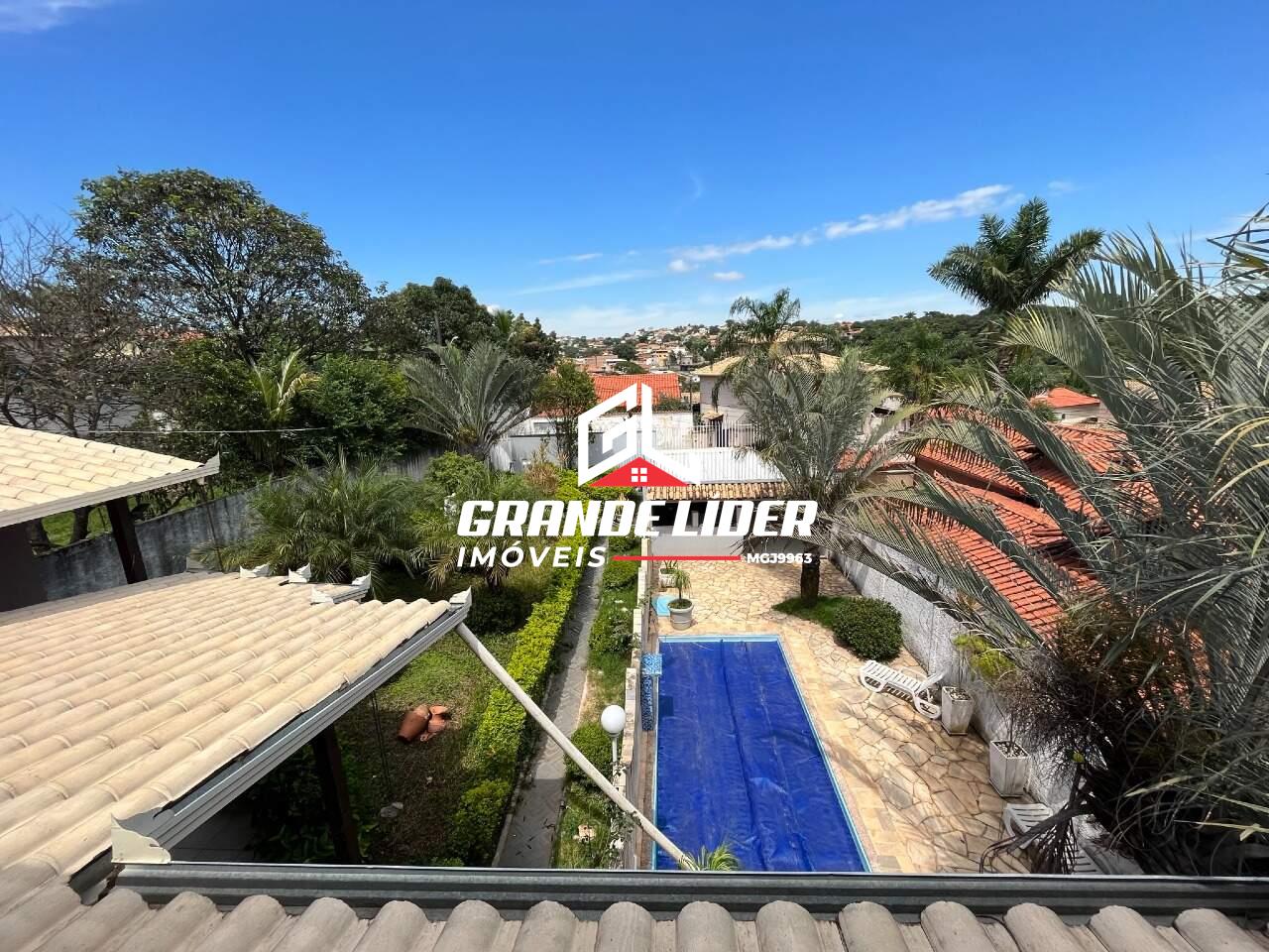 Casa à venda no Colonial: 