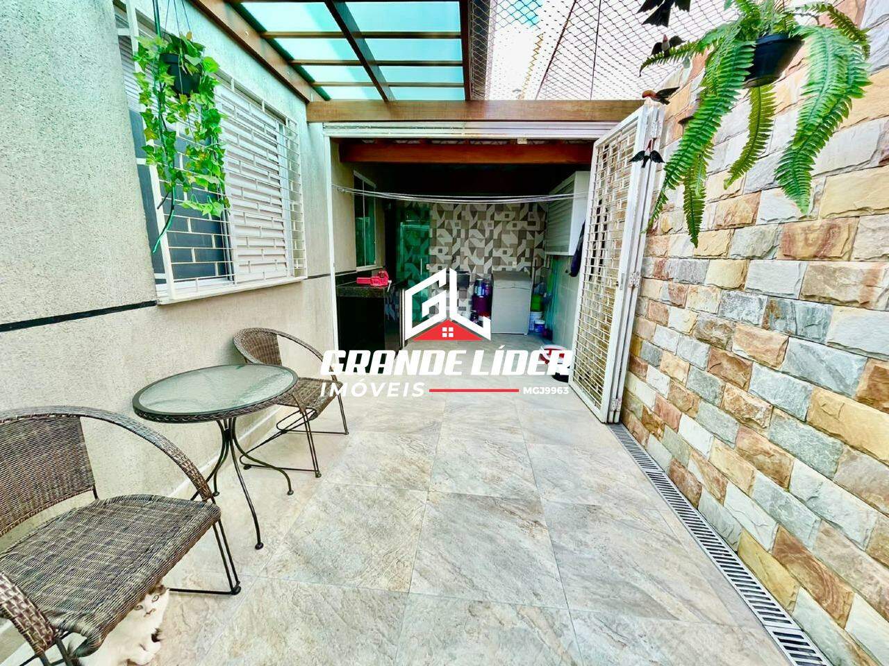 Área privativa à venda no Arvoredo 2ª Seção: 