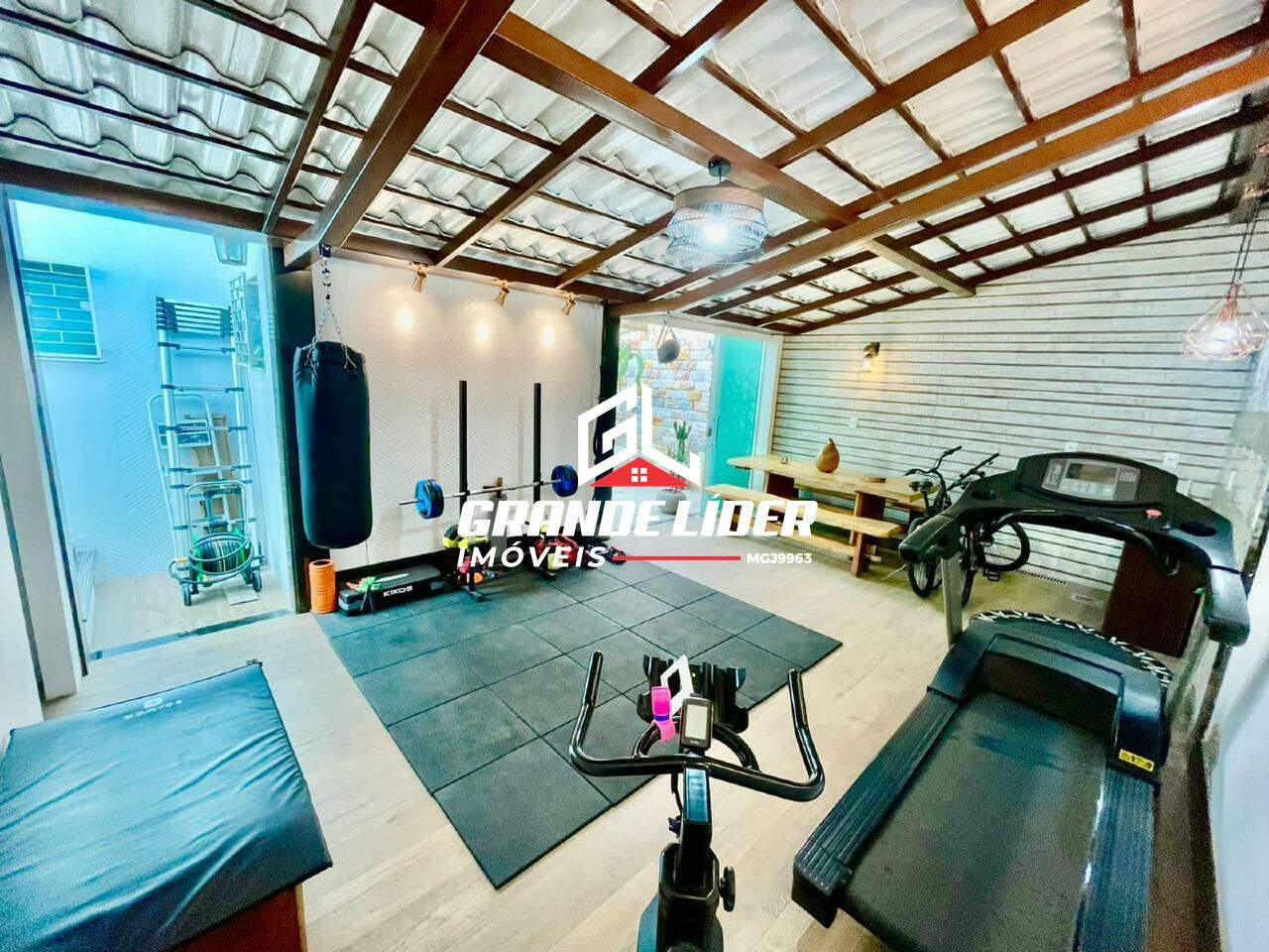 Área privativa à venda no Arvoredo 2ª Seção: 