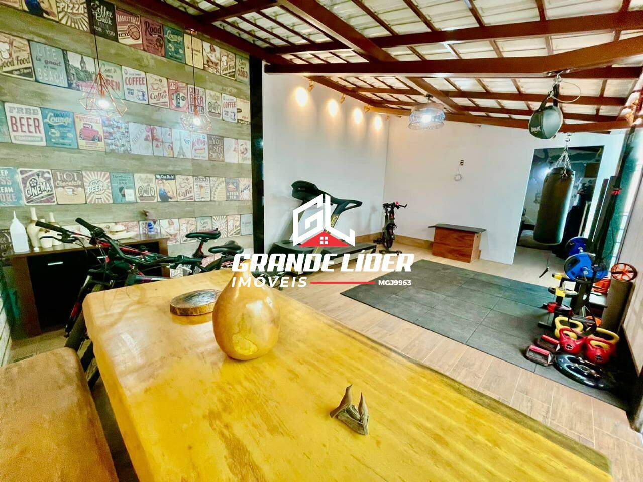 Área privativa à venda no Arvoredo 2ª Seção: 