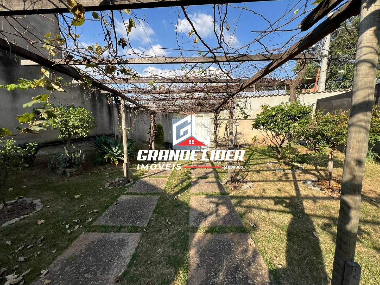 Casa à venda no Jardim das Alterosas 2ª Seção: 