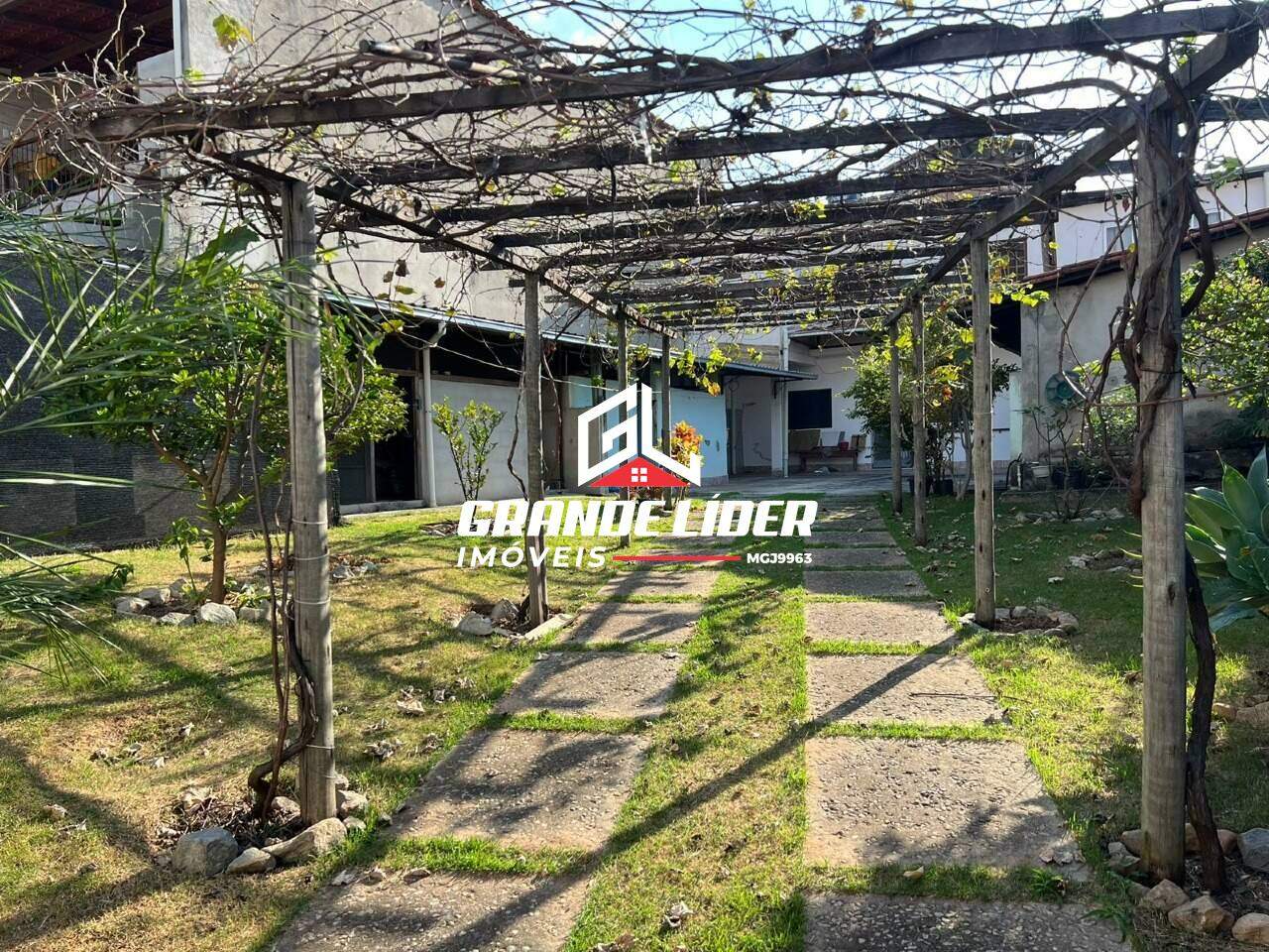 Casa à venda no Jardim das Alterosas 2ª Seção: 