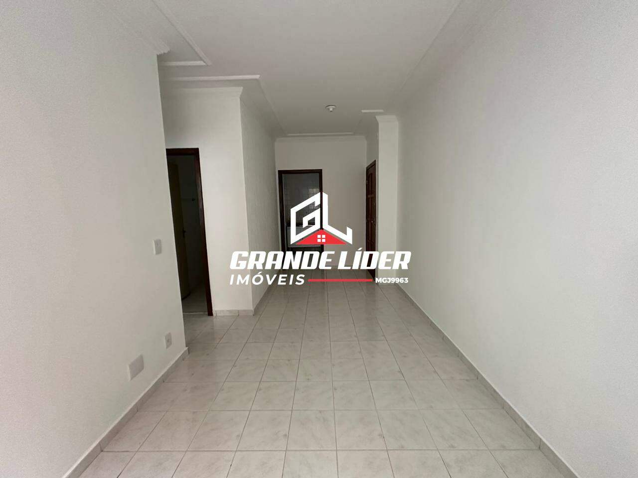 Casa à venda no JK: 