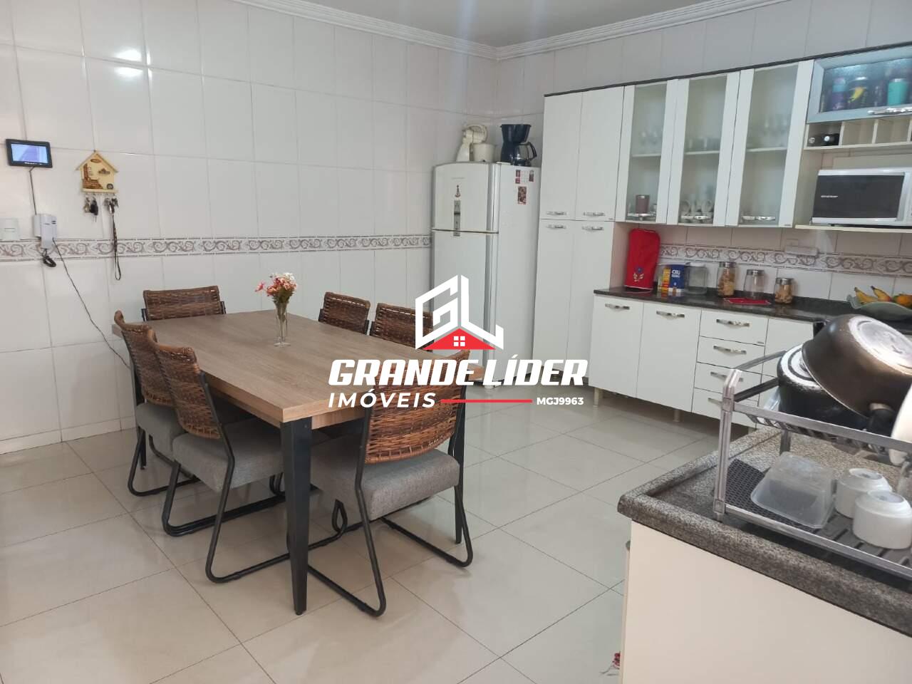 Casa Geminada à venda no Santa Cruz Industrial: 