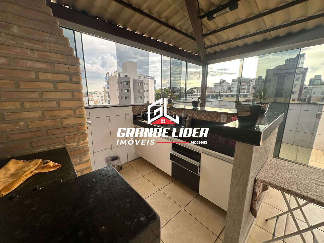 Cobertura à venda no Eldorado: 