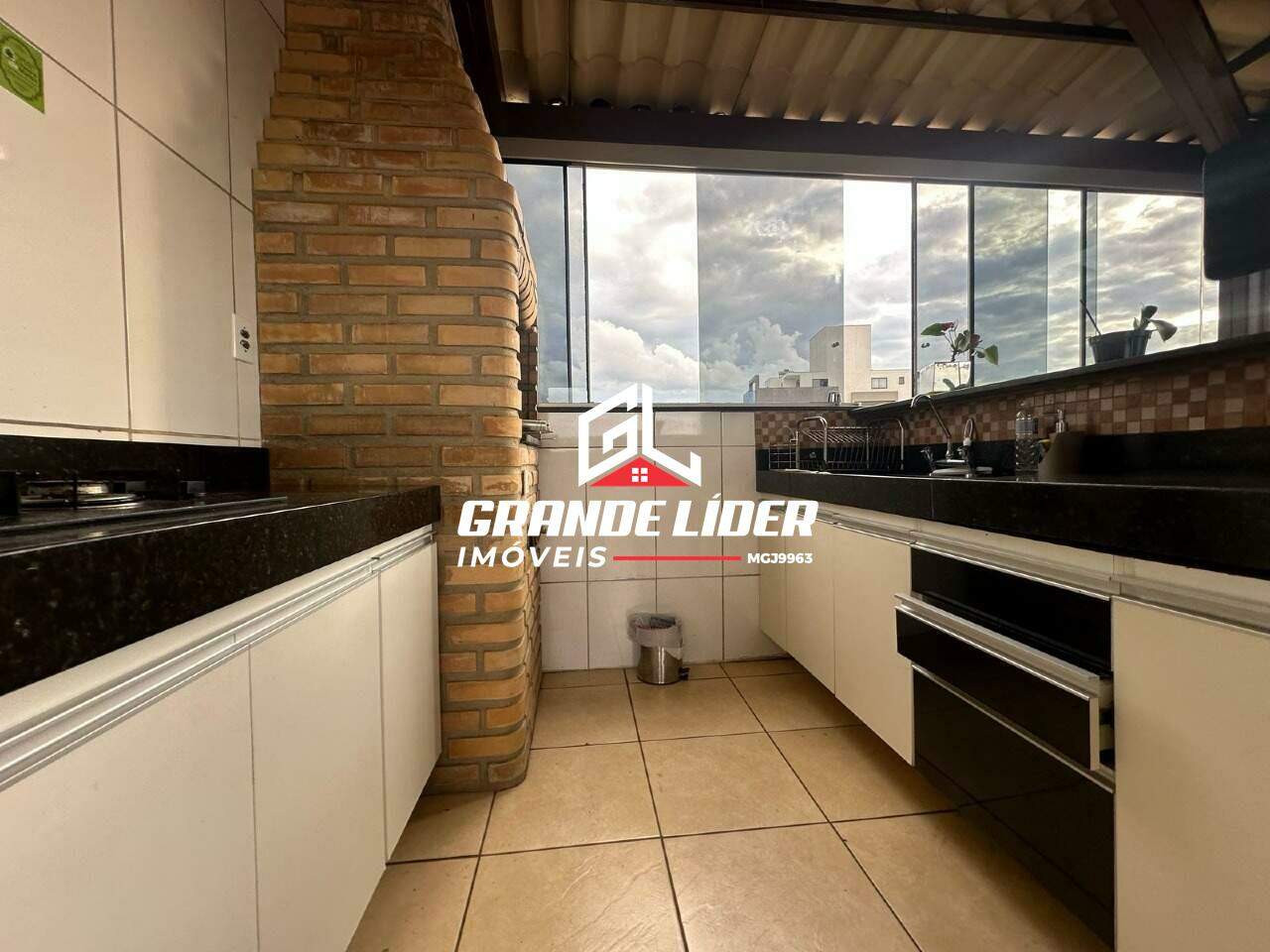 Cobertura à venda no Eldorado: 