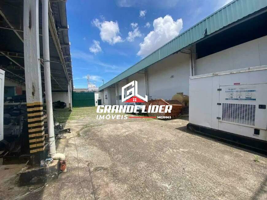 Galpão à venda no Industrial: 