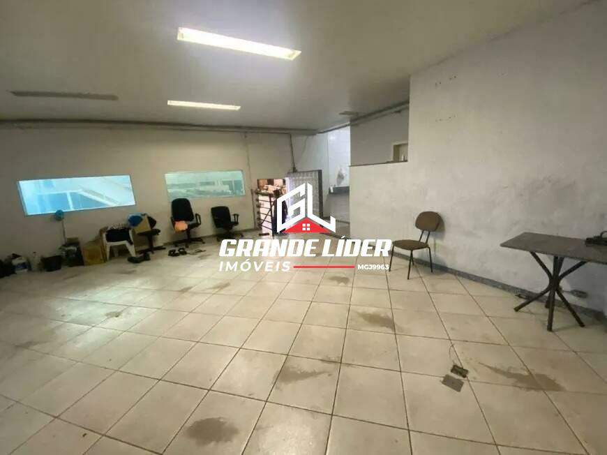 Galpão à venda no Industrial: 