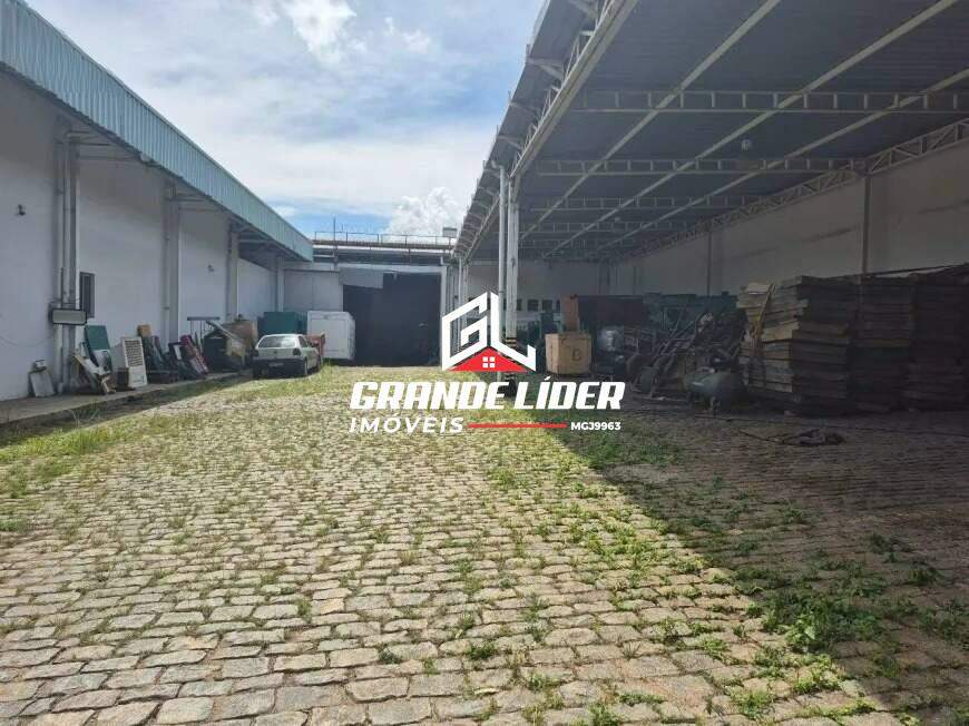 Galpão à venda no Industrial: 