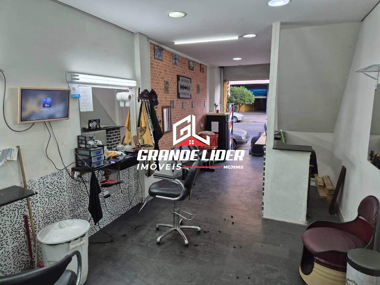 Prédio à venda no Carlos Prates: 