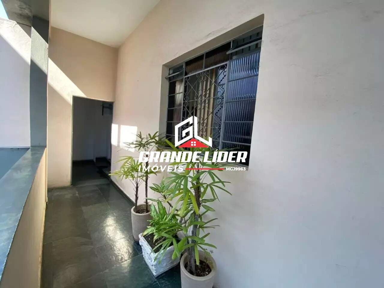 Sala à venda no Santa Cruz Industrial: 