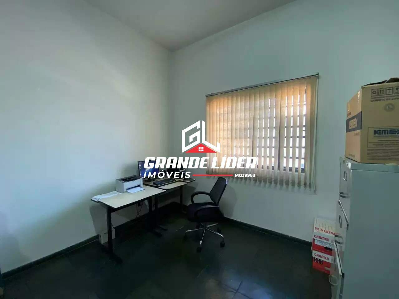 Sala à venda no Santa Cruz Industrial: 