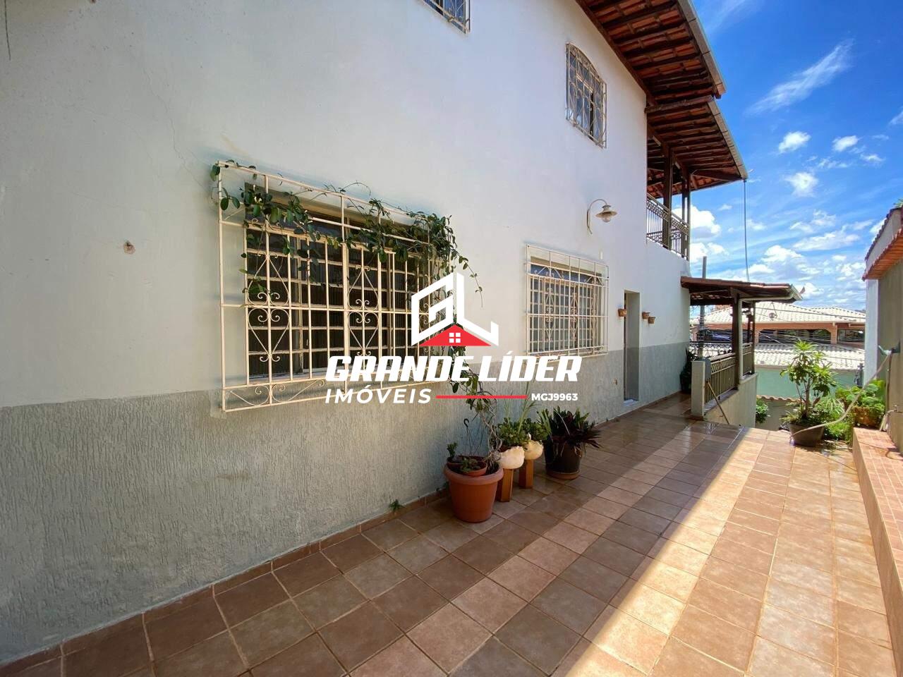 Casa à venda no Tirol: 