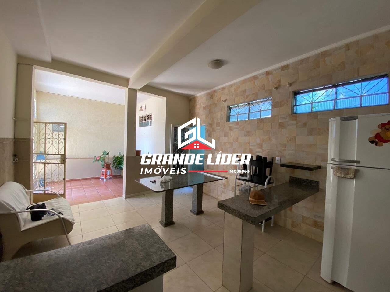 Casa à venda no Tirol: 