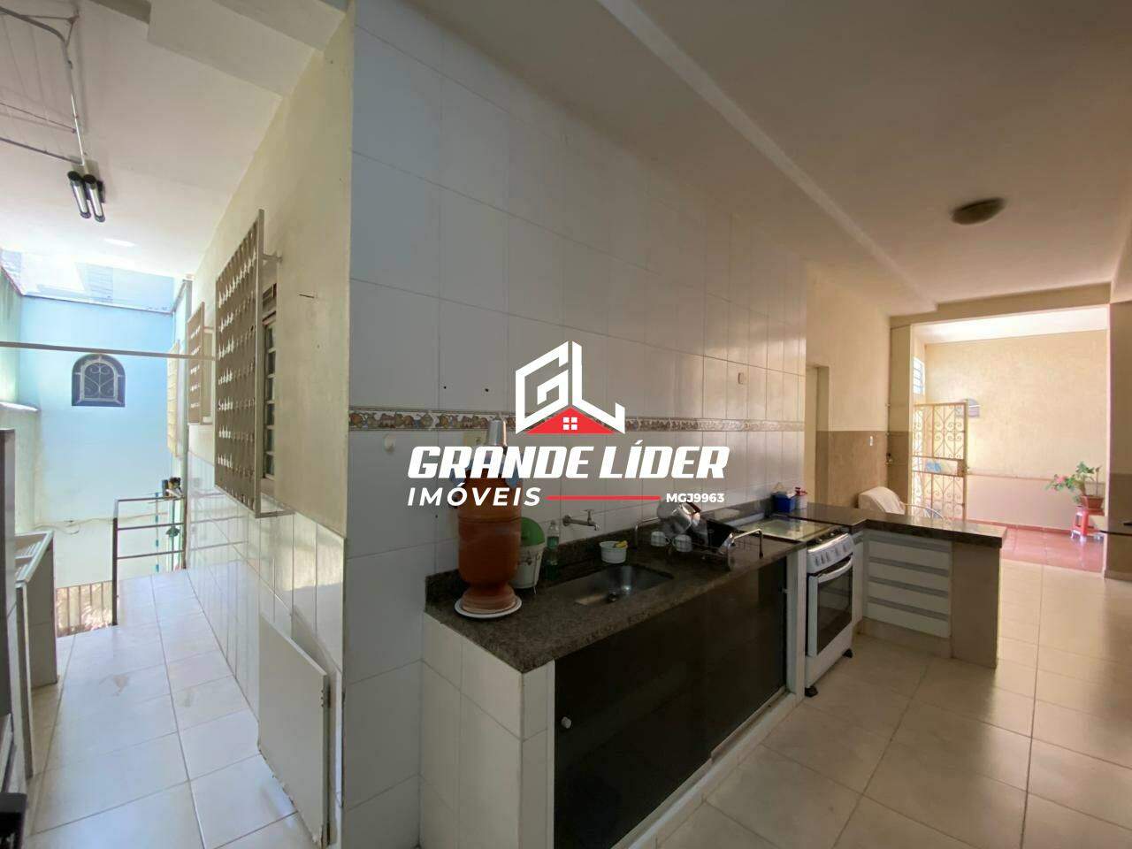 Casa à venda no Tirol: 