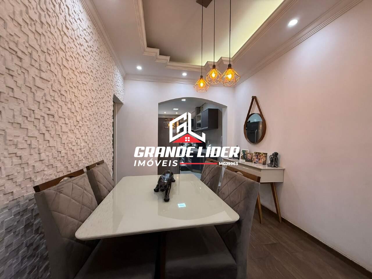 Casa à venda no JK: 