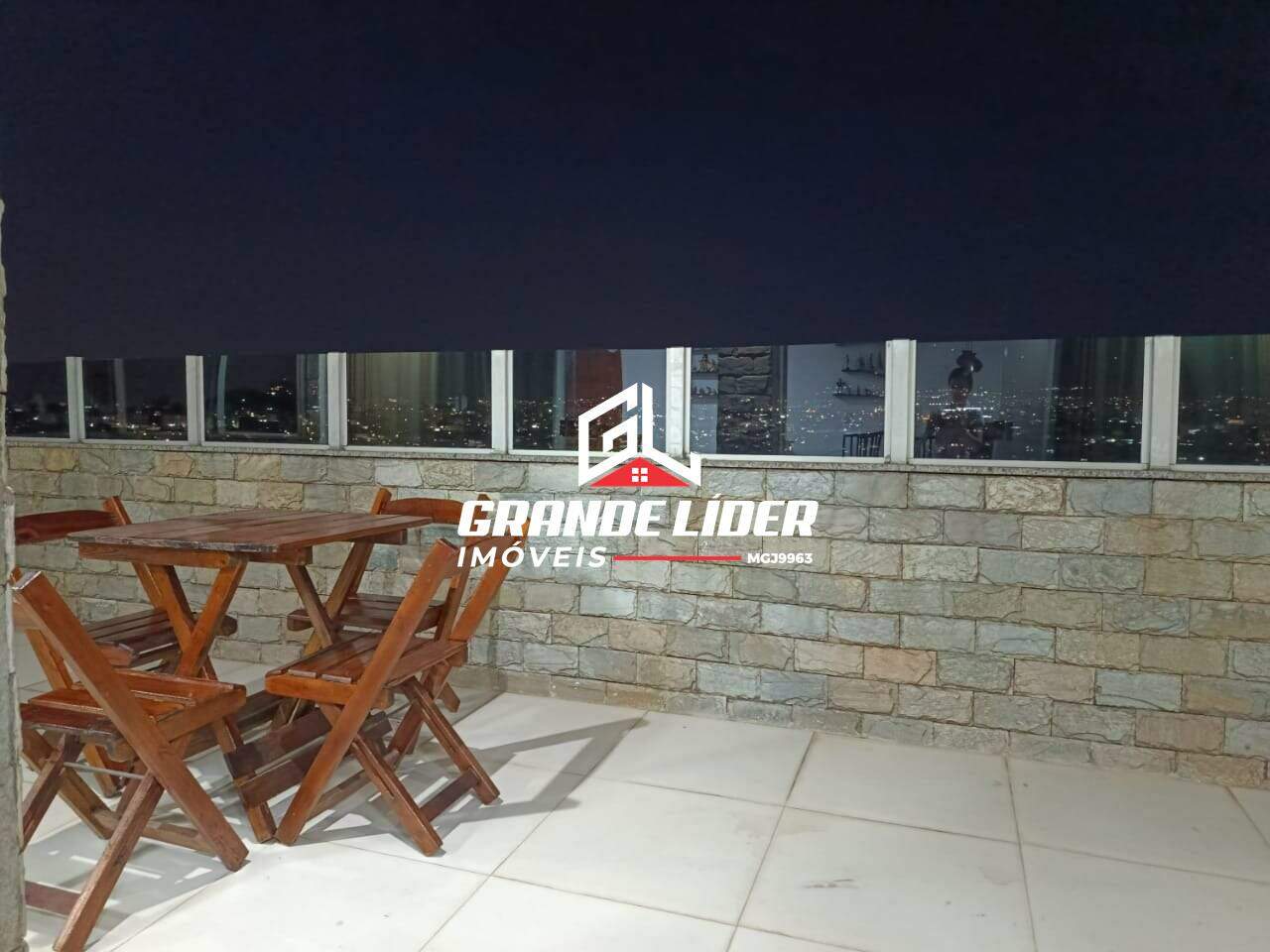 Cobertura à venda no Santa Cruz Industrial: 