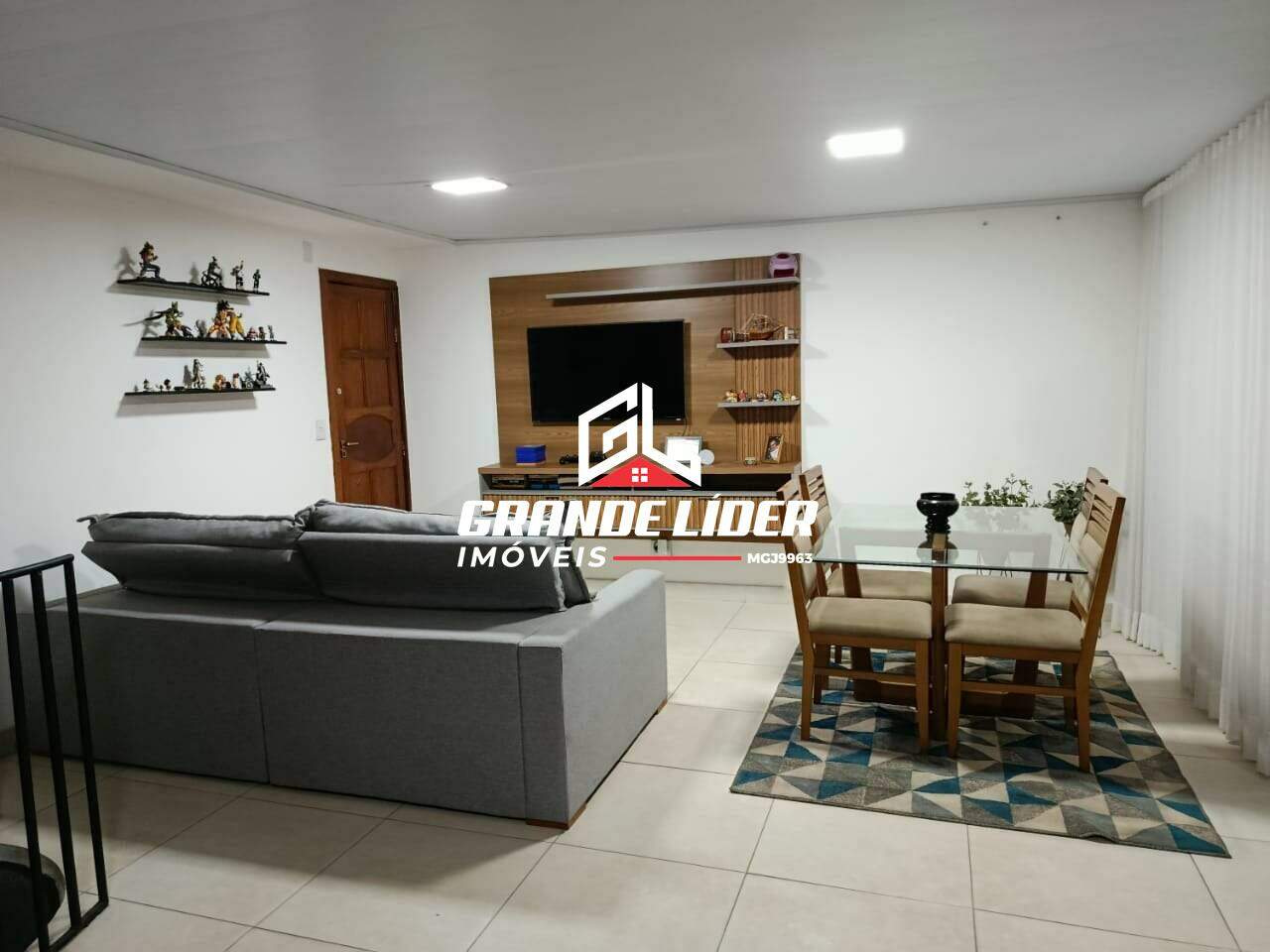 Cobertura à venda no Santa Cruz Industrial: 