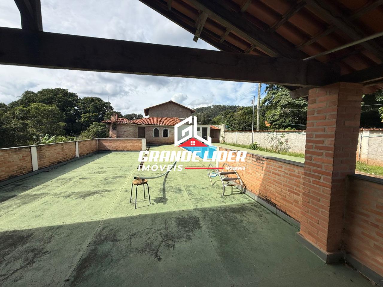 Sítio à venda no Pinhões: 