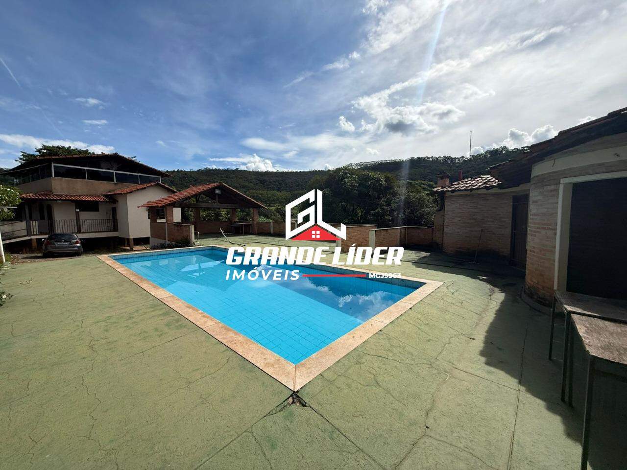 Sítio à venda no Pinhões: 