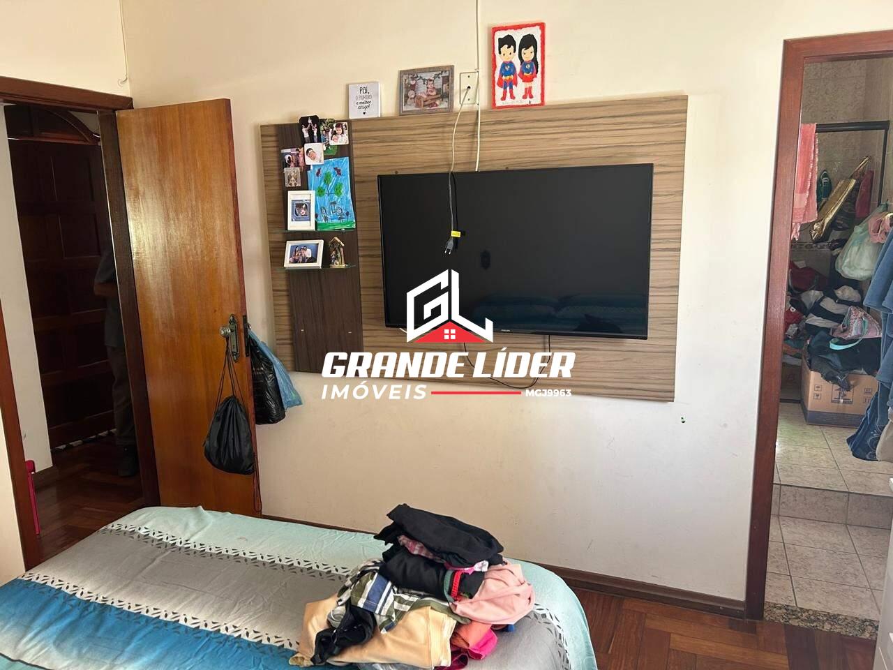 Casa à venda no Céu Azul: 