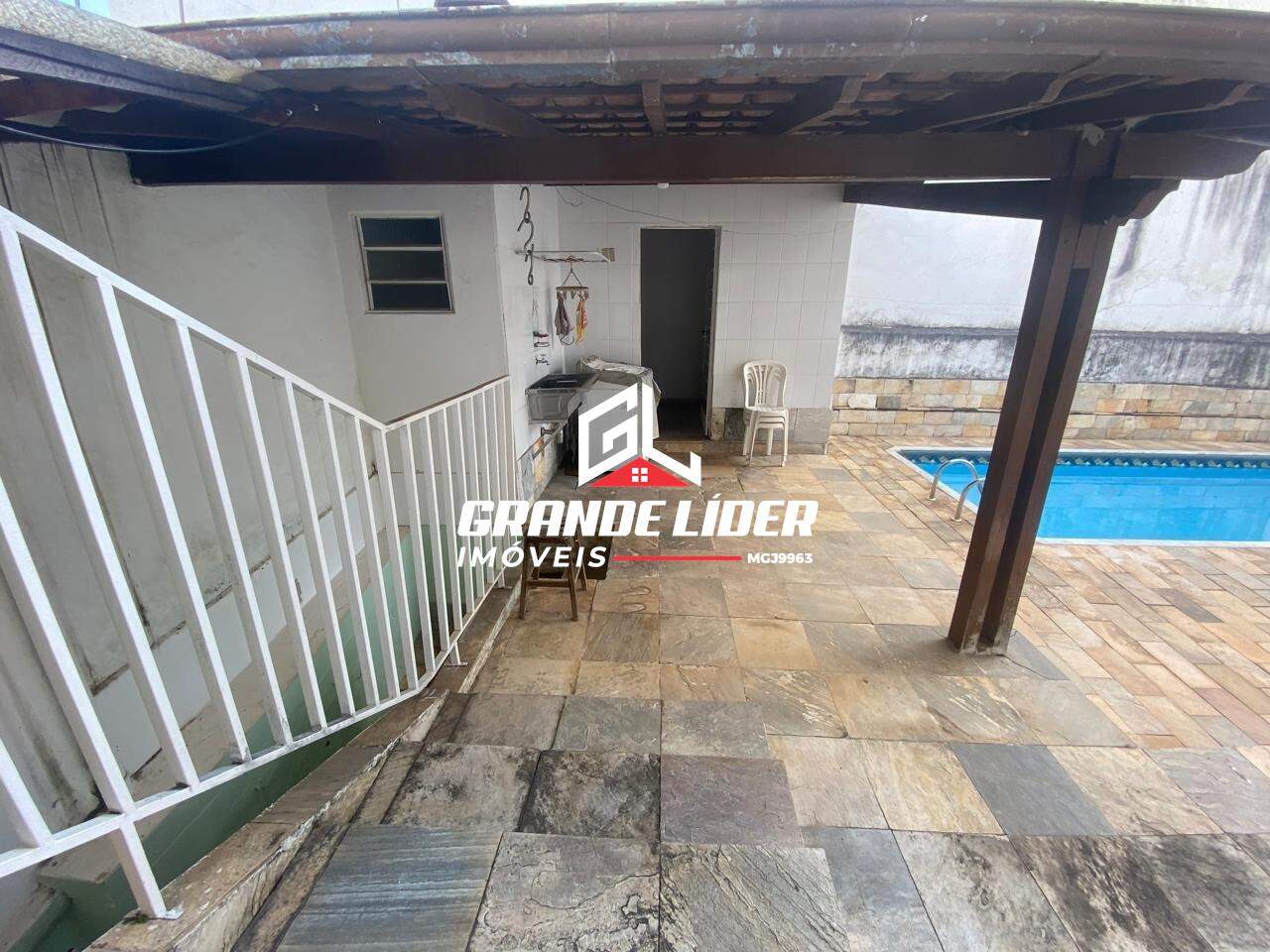 Casa à venda no Itapoã: 