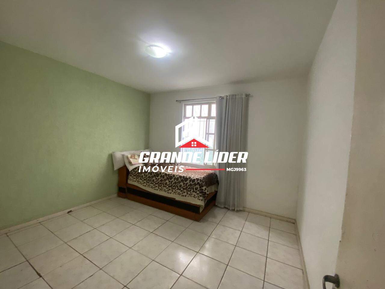 Casa à venda no Itapoã: 