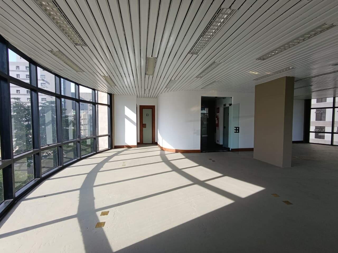 Andar corrido para aluguel no Savassi: 