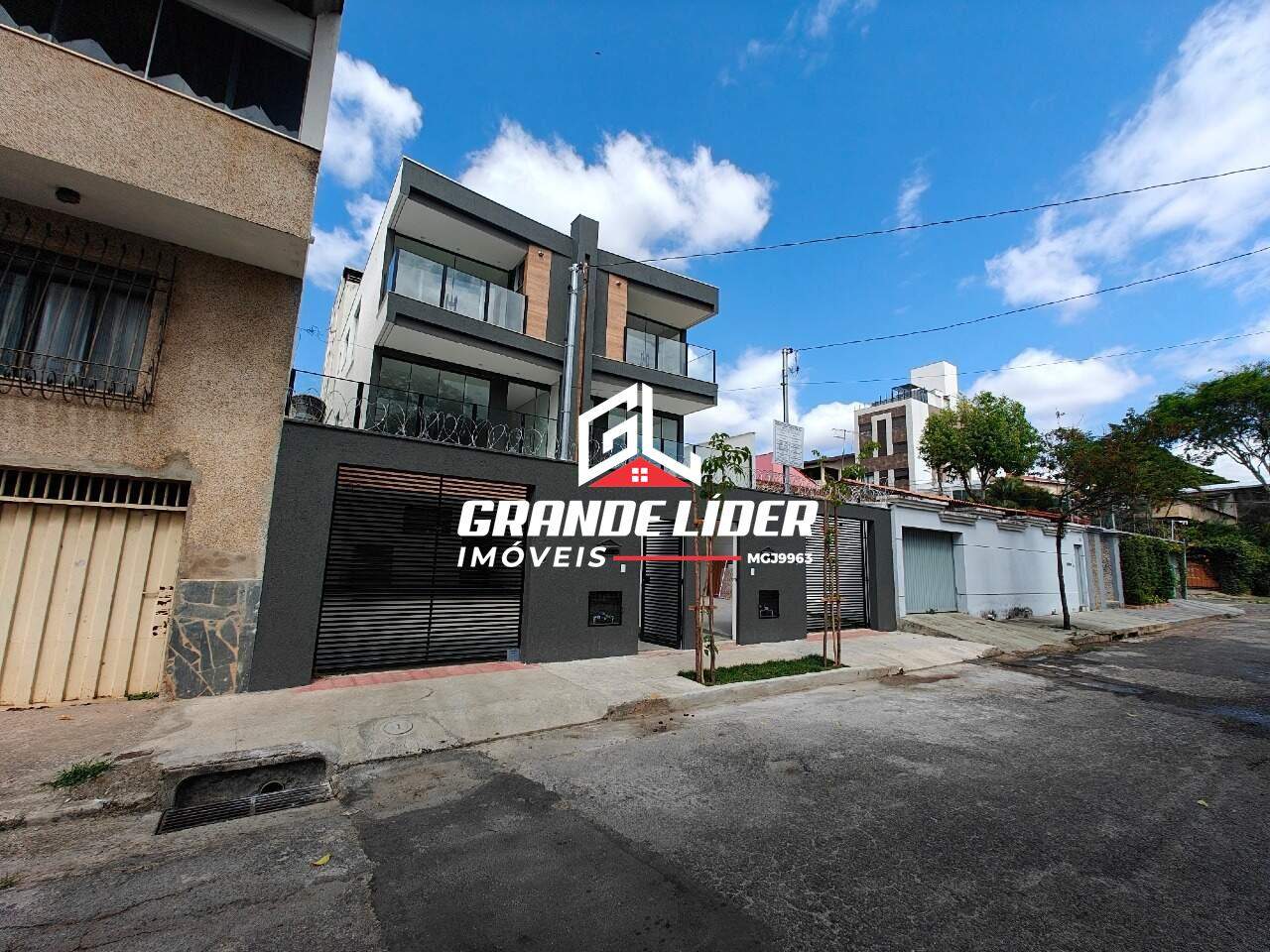 Casa Geminada à venda no Planalto: 