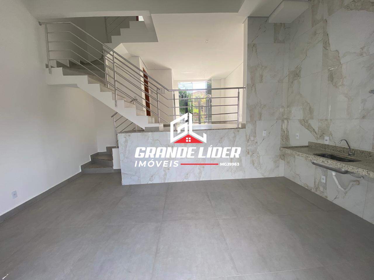 Casa Geminada à venda no Letícia: 