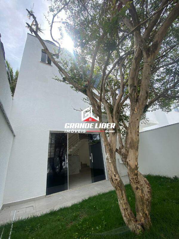 Casa Geminada à venda no Letícia: 
