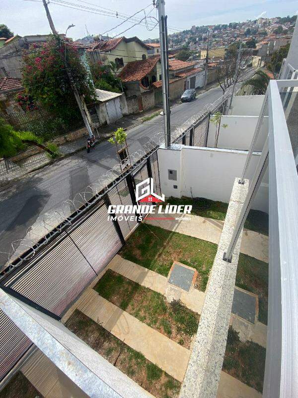 Casa Geminada à venda no Letícia: 