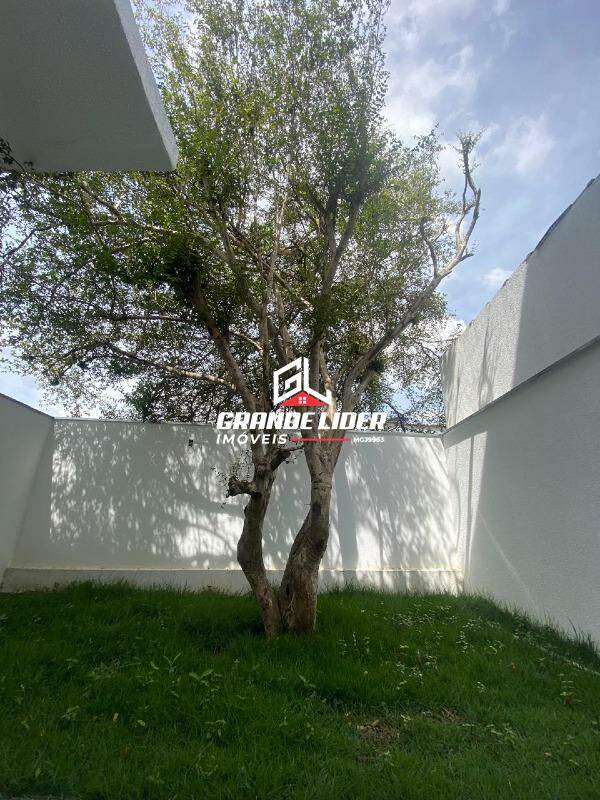 Casa Geminada à venda no Letícia: 