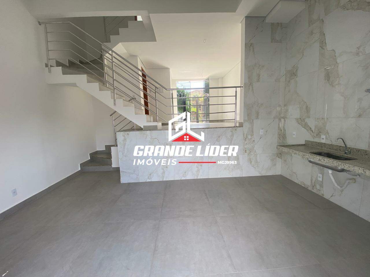 Casa Geminada à venda no Letícia: 