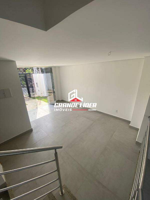 Casa Geminada à venda no Letícia: 