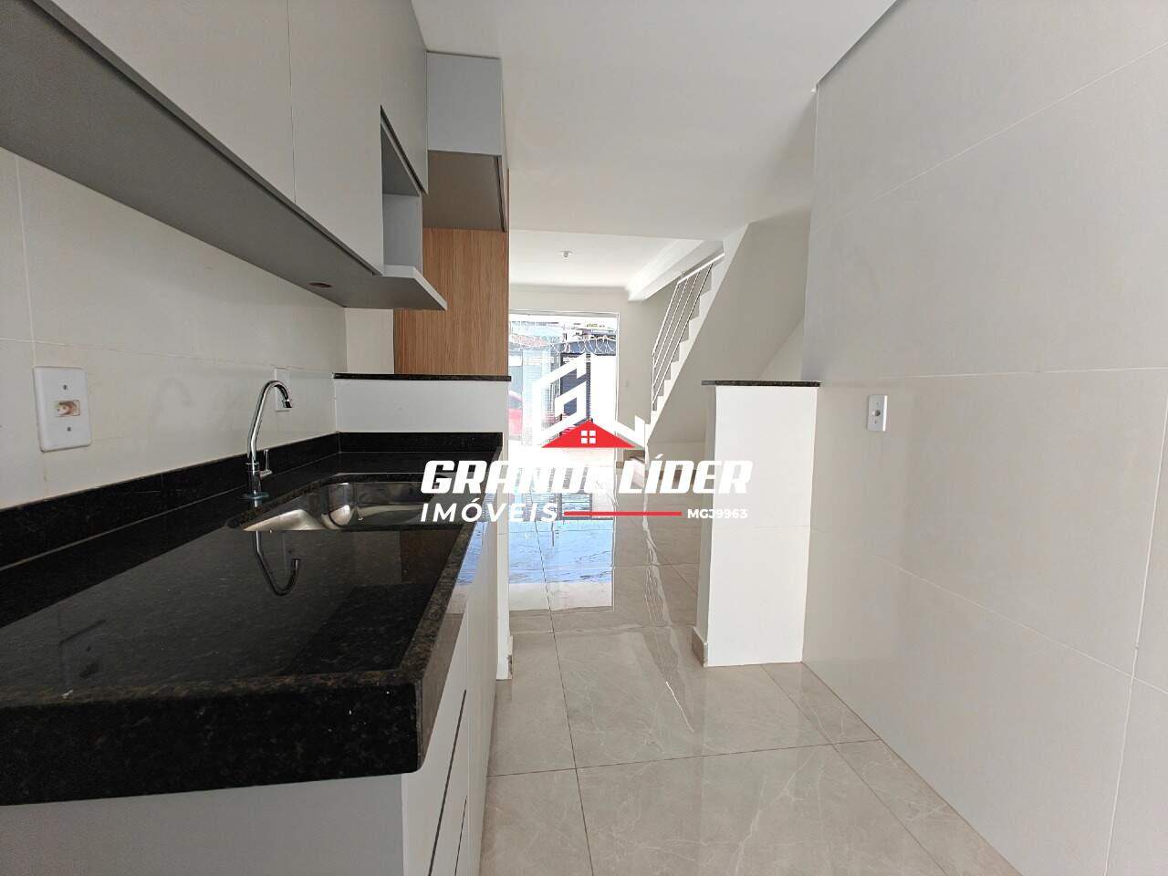 Casa Geminada à venda no Piratininga: 