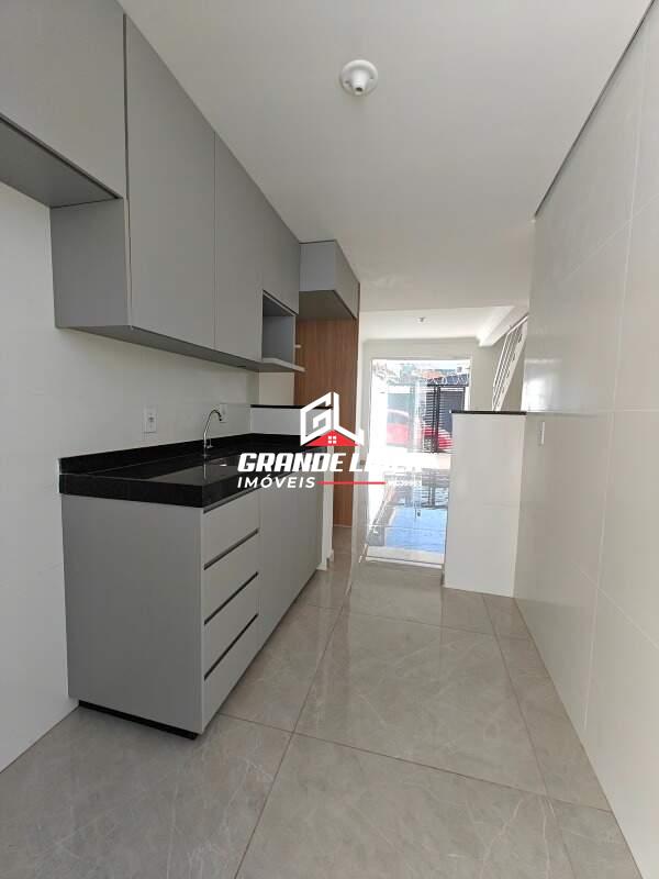 Casa Geminada à venda no Piratininga: 