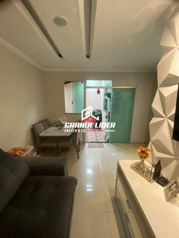 Casa Geminada à venda no Itacolomi: 