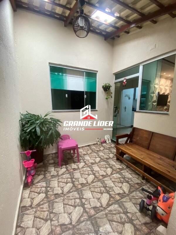 Casa Geminada à venda no Itacolomi: 