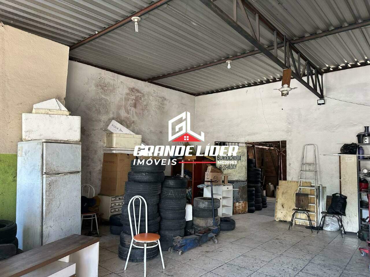 Loja à venda no Perobas 2 : 