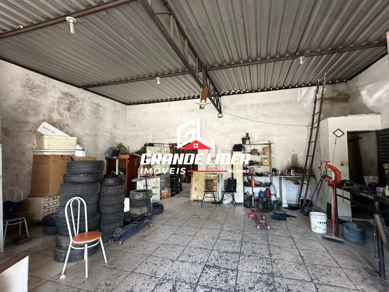 Loja à venda no Perobas 2 : 