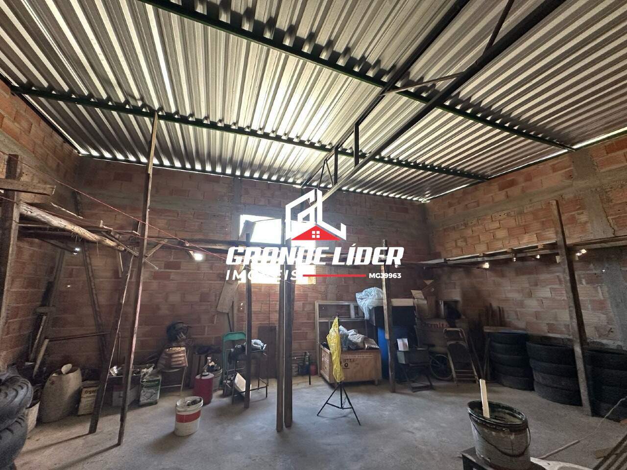 Loja à venda no Perobas 2 : 